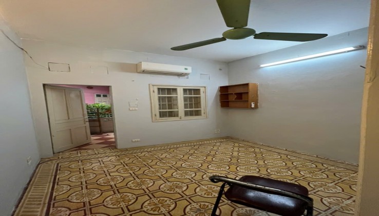 Cho thuê nhà Ở GĐ, NỮ 3 EM  ngõ 23  Đông Tác, 39m2, 2 ngủ, 2 vệ sinh, chỉ 8 Triệu/tháng